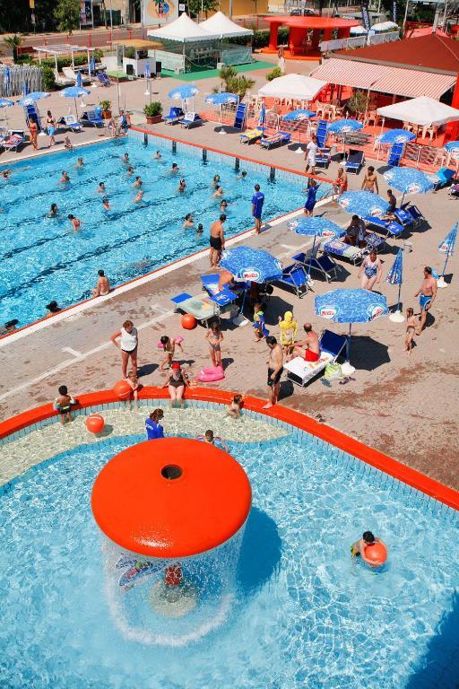 Hotel Etna - Nuova Gestione Romagnola All-Inclusive Spiaggia Parcheggio Riccione Exteriér fotografie