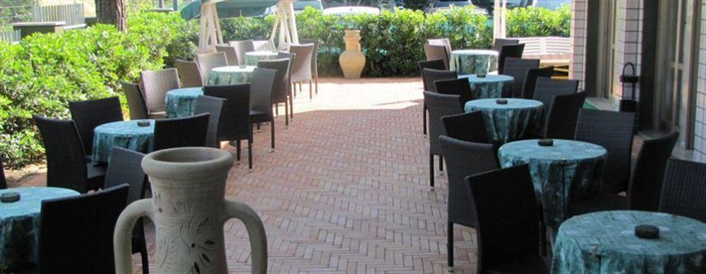 Hotel Etna - Nuova Gestione Romagnola All-Inclusive Spiaggia Parcheggio Riccione Exteriér fotografie