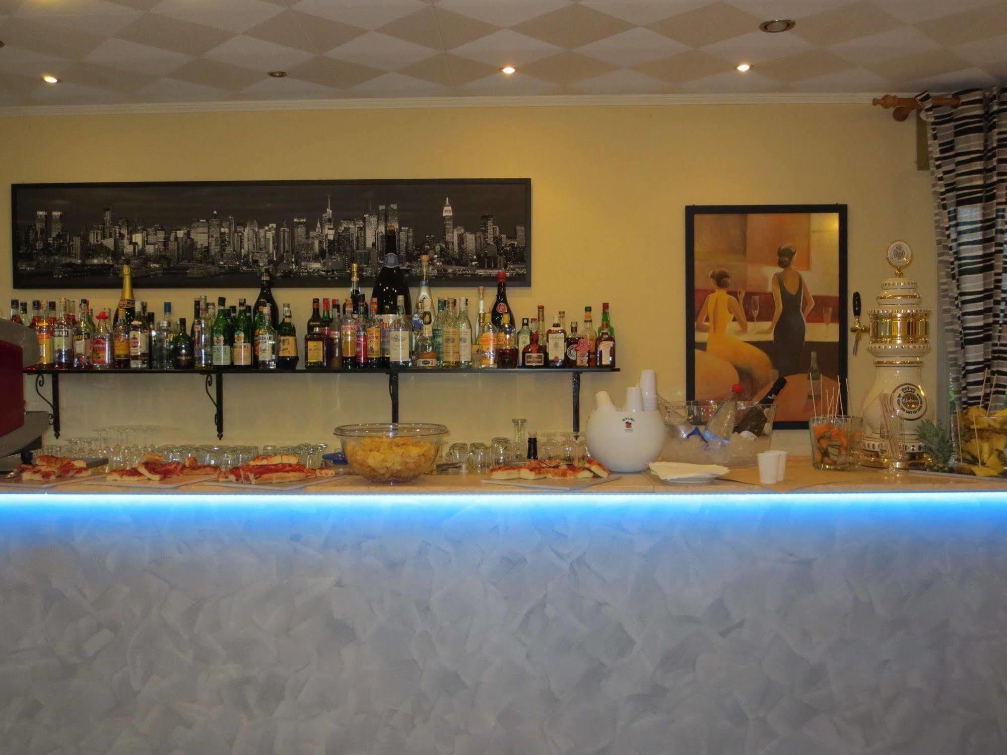 Hotel Etna - Nuova Gestione Romagnola All-Inclusive Spiaggia Parcheggio Riccione Exteriér fotografie
