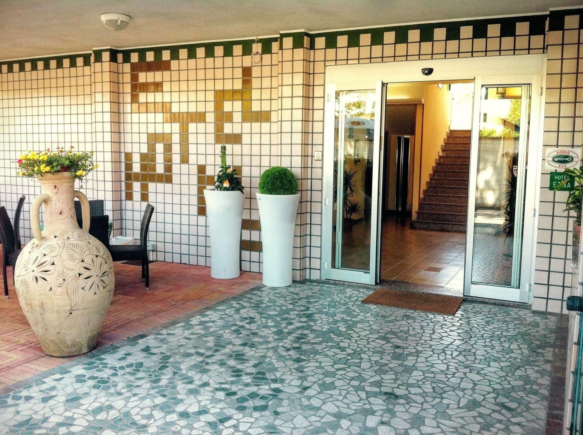 Hotel Etna - Nuova Gestione Romagnola All-Inclusive Spiaggia Parcheggio Riccione Exteriér fotografie